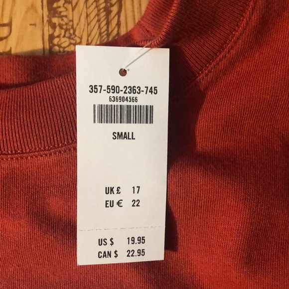 hollister red cropped short sleeve shirt - Picture 4 of 4